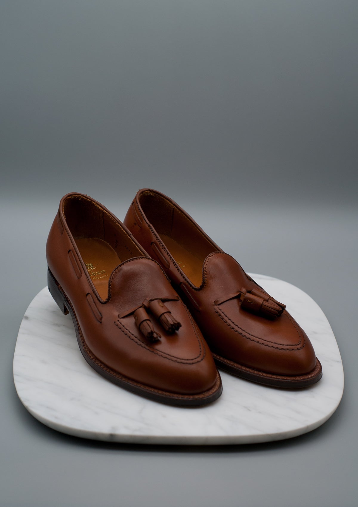Alden Style 662 Alden 11 AA/B Burnished Tan Walnut Calfskin Leather Tassel  main image 4
