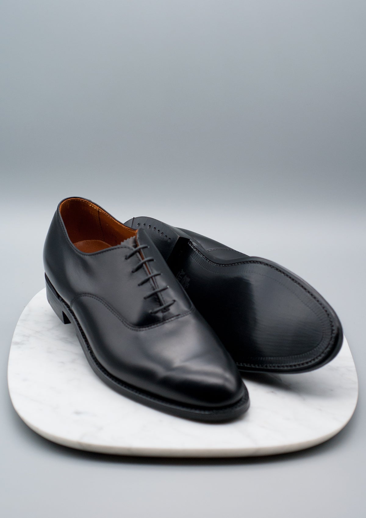 alden black dress shoes US 6 / Black / Cordovan
